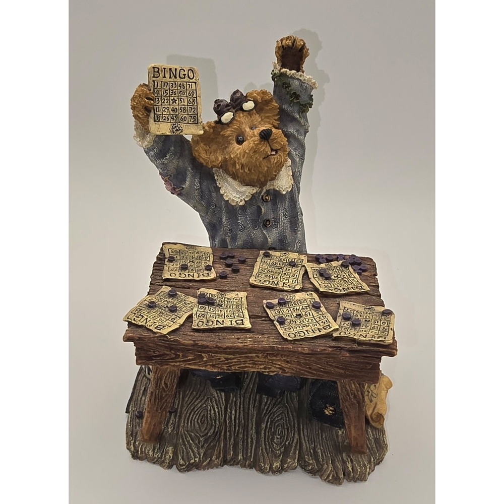Boyds Bears And Friends Bessie Wins A Lot 2002 -#785
